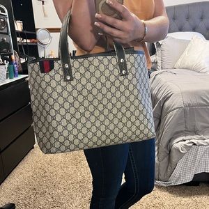 GUCCI-Original GG supreme canvas tote